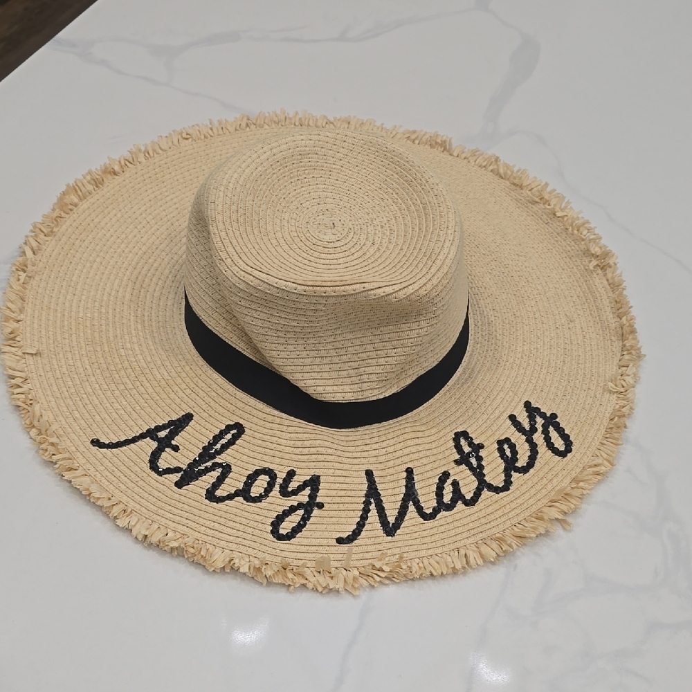 scala straw hat